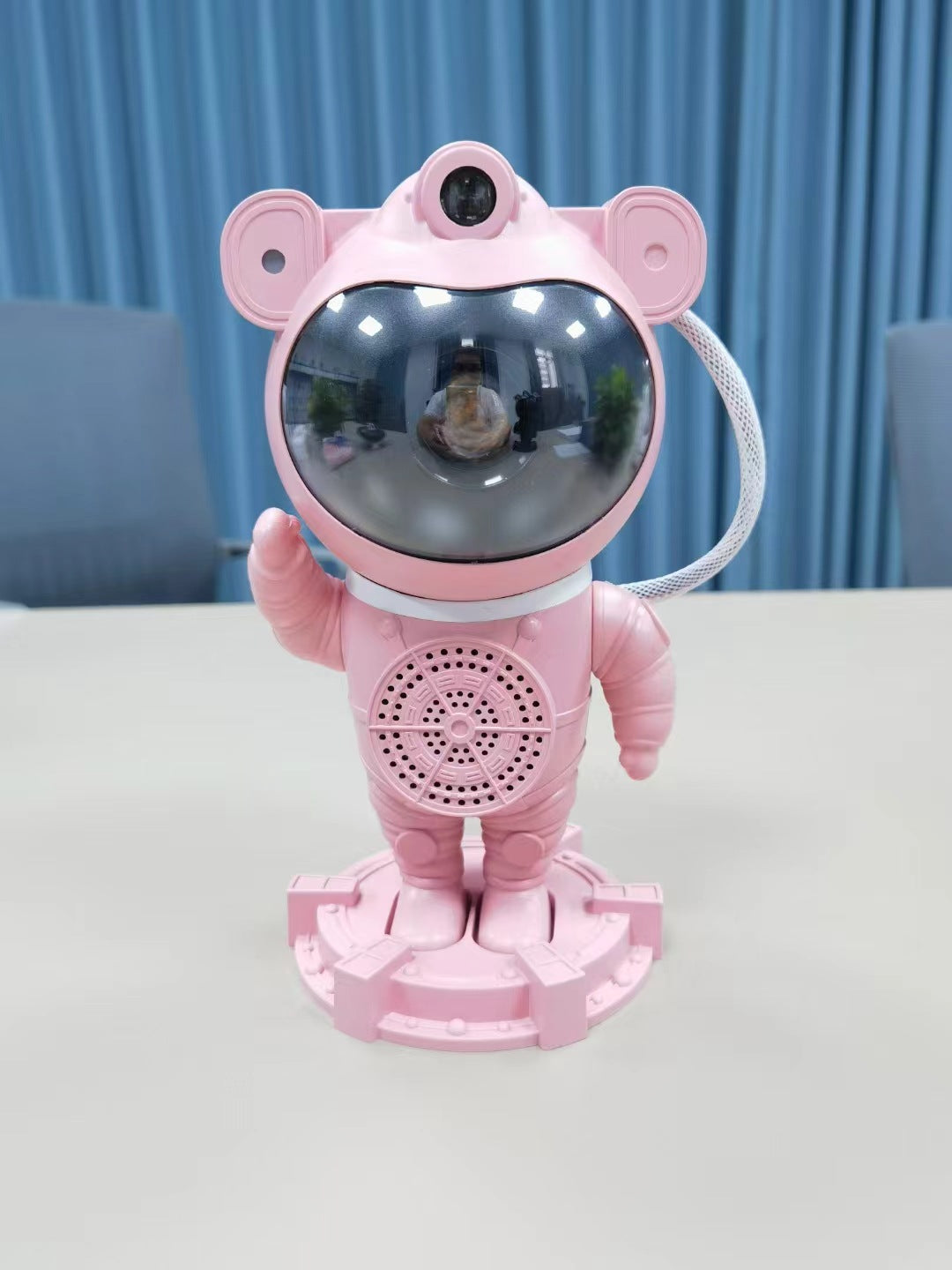 Astronaut Galaxy Projector — Bluetooth Star Lamp